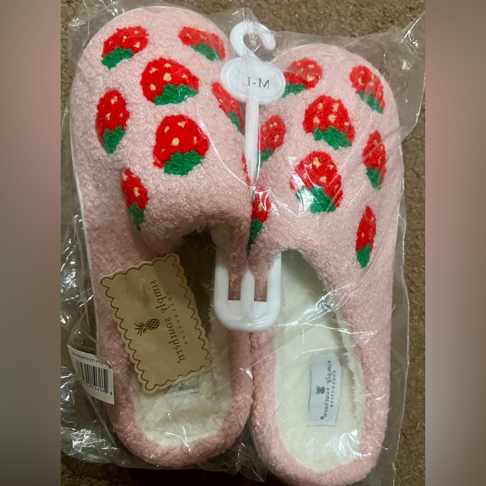Simply Southern Pink with Strawberry Fuzzy Slippers un-opened (M-L)